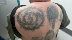 UKRAJINCI ZAUSTAVLJENI NA GRANICI Po telima imaju nacističke simbole, sumnja se da su deo plana za izazivanje nereda u Srbiji