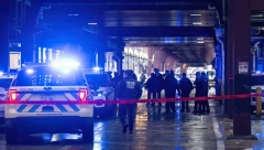 PUCNJAVA NASRED ULICE, JEDNA OSOBA UBIJENA! Policajci na licu mesta pronašli na desetine čaura, ima još RANJENIH! (FOTO)