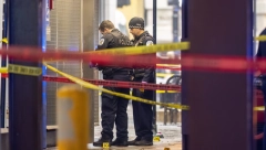 TRUDNU SESTRU ISKASAPIO JER NIJE NEVINA! Delove njenog tela ostavio na komšijskom stepeništu!