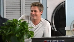 DOBRA GENETIKA ILI ESTETSKE OPERACIJE? Otkrivena tajna mladolikog izgleda Breda Pita