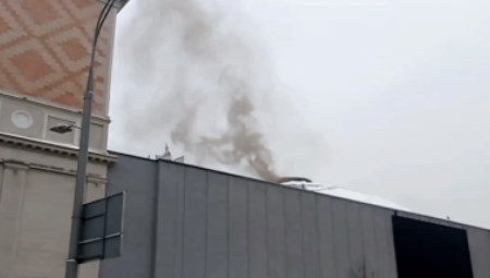 DRAMA U MOSKVI Gori poznato pozorište (VIDEO)