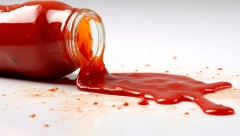 „KEČAP IZAZOV“ JE NOVI TREND NA TIKTOKU Zbog njega parovi masovno raskidaju, evo kako izgleda!