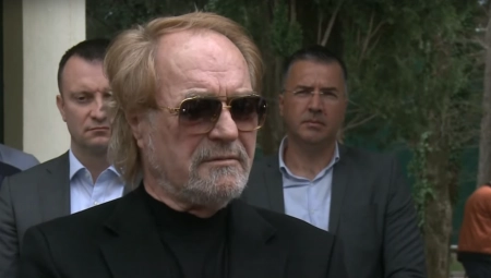 SRPSKI BIZNISMEN SAGRADIO SEBI "ALADINOV DVORAC" Vila usred vinograda vredi milione! Brata mu svi znate (FOTO)