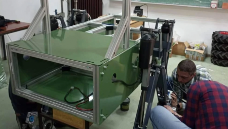 NIŠLIJE NAPRAVILE ROBOTA ZA U NJIVU "Nema druge kad niko neće u poljoprivredu", KOSI, KOPA, VODI STOKU NA PAŠU