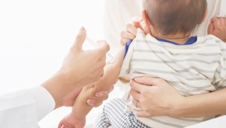 ANTIVAKSERIMA JE ODZVONILO Advokat: Mogu da idu i u zatvor! USLED PROMOCIJE NEVAKCINISANJA, VELIKI KAŠALJ odneo živote 4 bebe