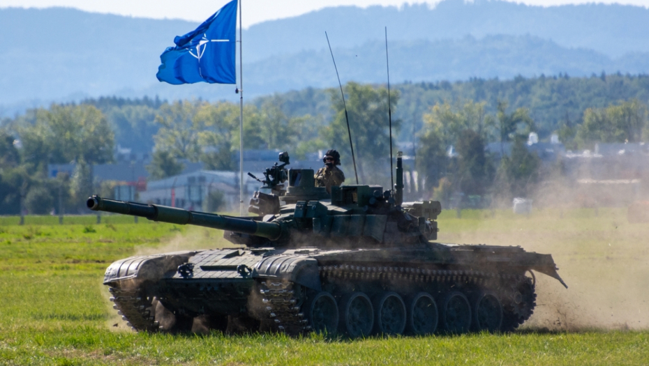 "NATO SE PRIPREMA ZA RAT SA RUSIJOM" Petrušev upozorava: "Razrađuje scenario"