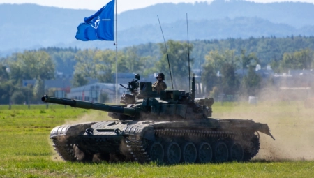 NATO NASTAVLJA DA PODRŽAVA UKRAJINU Stoltenberg: Ukrajinsko povlačenje iz Avdejevke pokazuje da je situacija teška