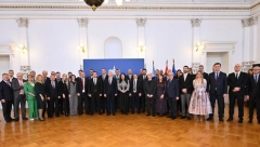 GRADONAČELNIK ĐURIĆ URUČIO NAGRADU BORISLAVI PERIĆ RANKOVIĆ Obeležen rođendan Novog Sada