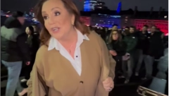 ZAPEVALA NASRED ULICE Ana Bekuta glavna atrakcija u Londonu, pokazala umeće, a iza svega se krije emotivna posveta Milutinu Mrkonjiću