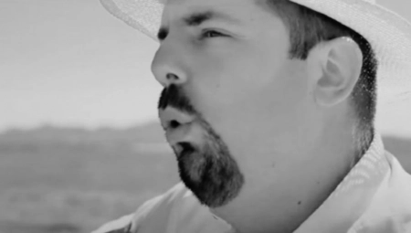 ŠOK! Iznenada preminuo hrvatski pevač u 37. godini