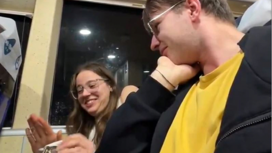 "BOT SE SA NJOM DOPISIVAO BAŠ KAO ŠTO BIH I JA!" Nakon neuspeha sa ženama, Aleksandar sve prepustio veštačkoj inteligenciji! Sada je VERIO DEVOJKU (VIDEO)