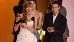 TEJLOR SVIFT UŠLA U ISTORIJU Pop zvezda je četvrti put osvojila Gremi za album godine i ovom izjavom sve iznenadila