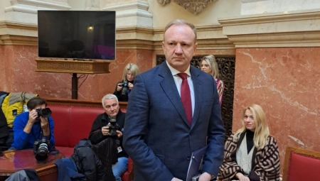 Đilas umislio da zaista ima mašinski mozak! Bulatović: Nije druže, ti imaš mozak koji je pomutila Marinika Tepić