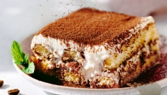DRUGAČIJI TIRAMISU Sa rogačem, aromatičan i kremast, svi će vam tražiti recept