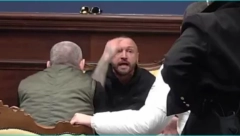 MIONA SE PLAŠI DA PROBUDI ŠA Nakon haosa koji joj je priredio, strepi zbog ovoga, drama u Eliti ne prestaje
