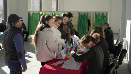 ALIJEV U TRCI ZA PETI MANDAT Azerbejdžan danas bira novog predsednika