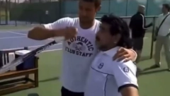 "TRENIRAO JE A PADALE SU BOMBE" Kako je Novak opčinio velikog Dijega Maradonu, ovaj susret uzdrmao je svet sporta (VIDEO)