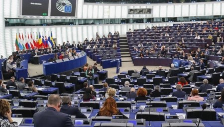 Skandal! Usvojena sramna rezolucija o Srbiji!