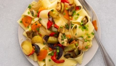 PASTA Slasna i aromatična, sa sezonskim povrćem, ovakvu do sada niste jeli