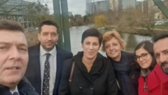 "SRBIJA JE KAŽNJENA, USPELI SMO" Đilasovci se tope od sreće, antisrpski tim se fotka nasmejan!