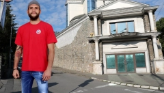 RAŽNATOVIĆ PRVI PUT SNIMIO POGLED IZ LUKS VILE NA DEDINJU Veljko oduševljen prizorom, odmah sve podelio javno