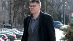 I NACISTIČKA NEMAČKA JE PRVO PALILA KNJIGE, PA NAPRAVILA KREMATORIJUME Čotrić o paljenju lutki sa Vučićevim i Putinovim likom: "Dramatično i upozoravajuće"