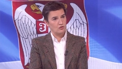"ŠKOLSKI PRIMER LAŽNIH VESTI" Brnabić odgovorila Rotu: Ne reaguje kada se podižem spomenik Kurtiju, jer ga podržava!