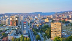 Ko je kompanija Henderson, koja se bavi transportom novca na KiM?