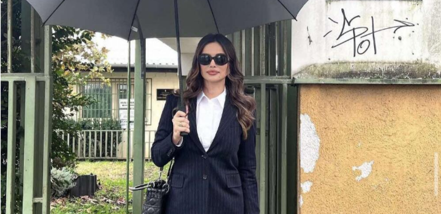 ONO KAD ZLOSTAVLJAČ NASTAVLJA ZLOSTAVLJANJE Severina očajna, nastavlja se njena agonija na sudu