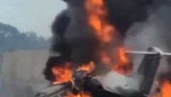 AVION UDARIO U AUTOMOBIL Sleteo na autoput, pa se zapalio: IMA MRTVIH (VIDEO)