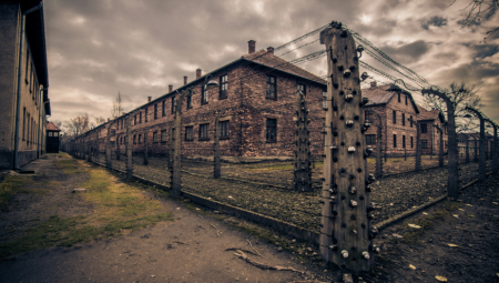SKANDALOZNO!  Rusija izbačena sa ceremonije oslobođenja Aušvica!