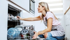 MOŽETE POTPUNO DA GA UNIŠTITE Evo koje posuđe nikako ne smete da perete u mašini za sudove