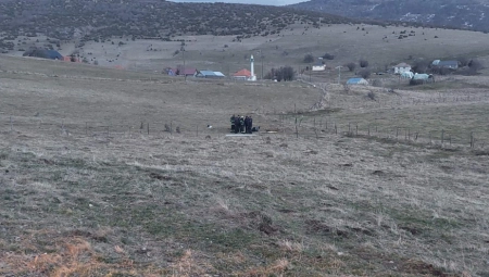 KRV I DALJE NA ULICI Ovo je mesto gde je Nusret krvnički ubijen, nakon čega je njegovo telo bačeno u bunar (FOTO)