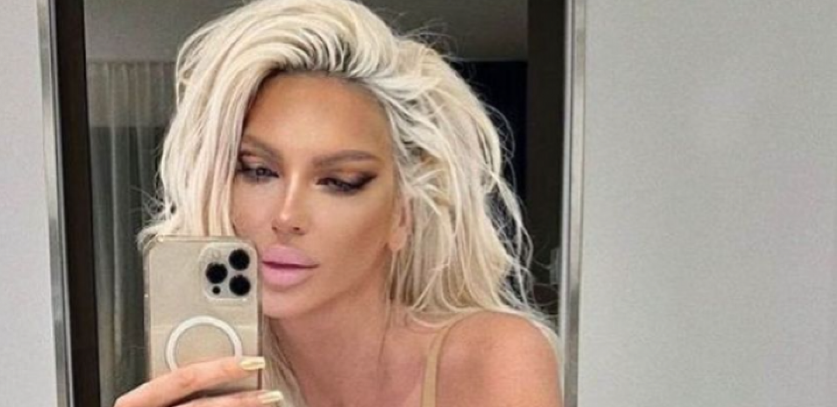 EVO KOGA MAZI JELENA KARLEUŠA! Otkriveno ko se nalazi u luksuznoj vili, objavljen i snimak!