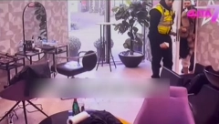 SNIMAK ŽESTOKOG OBRAČUNA ANITE I RADNICE SALONA! Bahato ponašanje Stanojlovićeve naišlo na burne reakcije javnosti!
