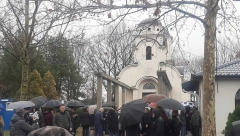 NIKO NIJE MOGAO DA SAKRIJE SUZE Poznati novinar održao potresan govor na sahrani Dejana Milojevića - ovo kida dušu
