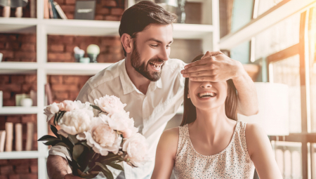 HTEO DA IZNENADI DEVOJKU, PA SE LOŠE ZAVRŠILO Dečko joj kupio IGRAČKU ZA ODRASLE, a zbog ovoga je žestoko ZAŽALIO