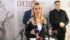 TANASKOVIĆ SVEČANO OTVORILA IZLOŽBU U LESKOVCU: ”Sretenje 2024 - odlikovanja dinastije Obrenović i Karađorđević”