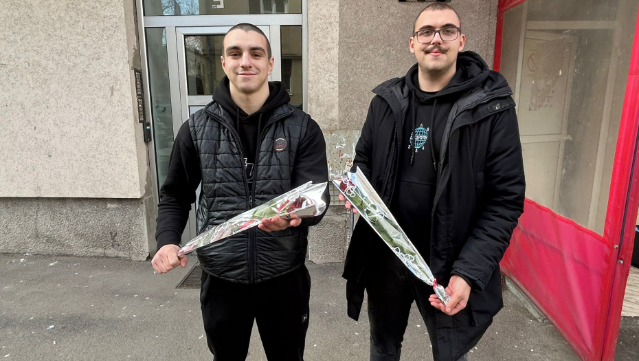 ALO! PRONAŠAO ŠMEKERE SA ZVEZDARE: "Kupi cveće njemu, kad već on nije tebi!" (VIDEO)