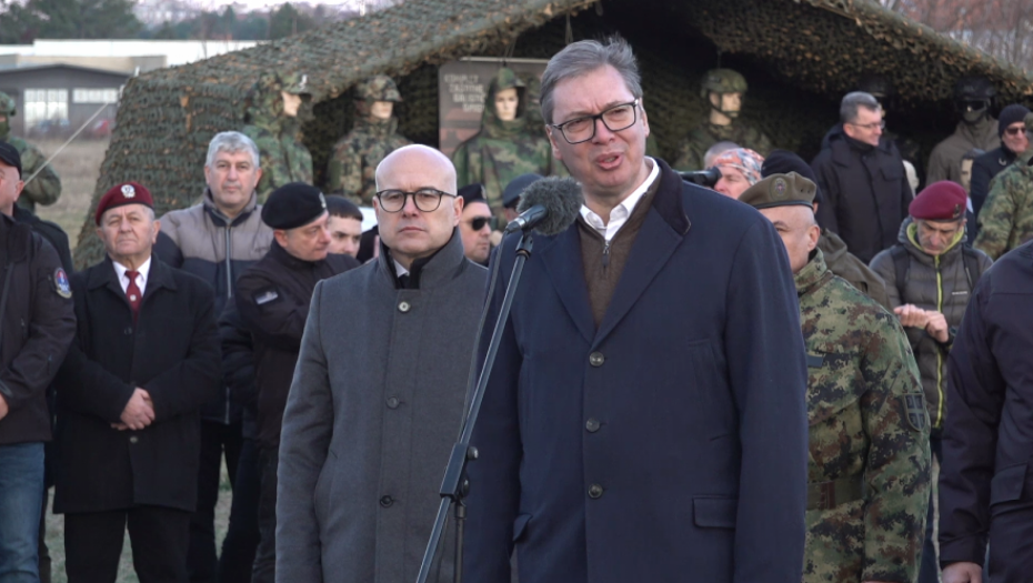 IMAĆEMO UVEK DOVOLJNO NAORUŽANJA I HRABRIH SRCA Vučić: "Danas sam ponosni predsednik Srbije, naša zemlja je SLOBODNA" (FOTO/VIDEO)