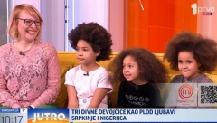 DECI JE SRPSKI MATERNJI JEZIK Srpkinja u braku sa muškarcem iz Nigerije ima tri ćerke, a evo šta kaže o osudama koje su trpeli