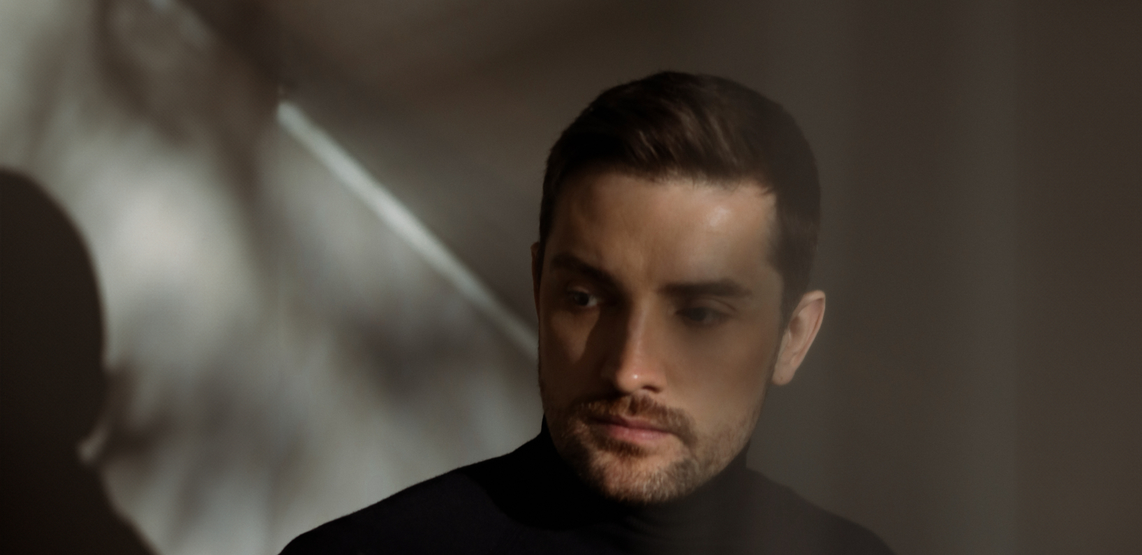 NAŠ PEVAČ TRAŽIO POMOĆ ZA MAJKU KOJA JE U BOLNICI Sada objavio lepe vesti, ne može da sakrije sreću!