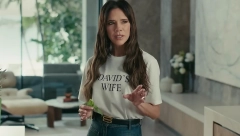 RIBA SA ROŠTILJA, KUVANO POVRĆE I 25 GODINA ISTI DORUČAK Jelovnik Viktorije Bekam koji je zaslužan za vitku figuru i mladalački izgled