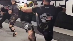 SREĆO, GDE SI? Čekala ga je borba karijere, ali zbog bizarne povede na treningu mora na dugu pauzu (VIDEO)