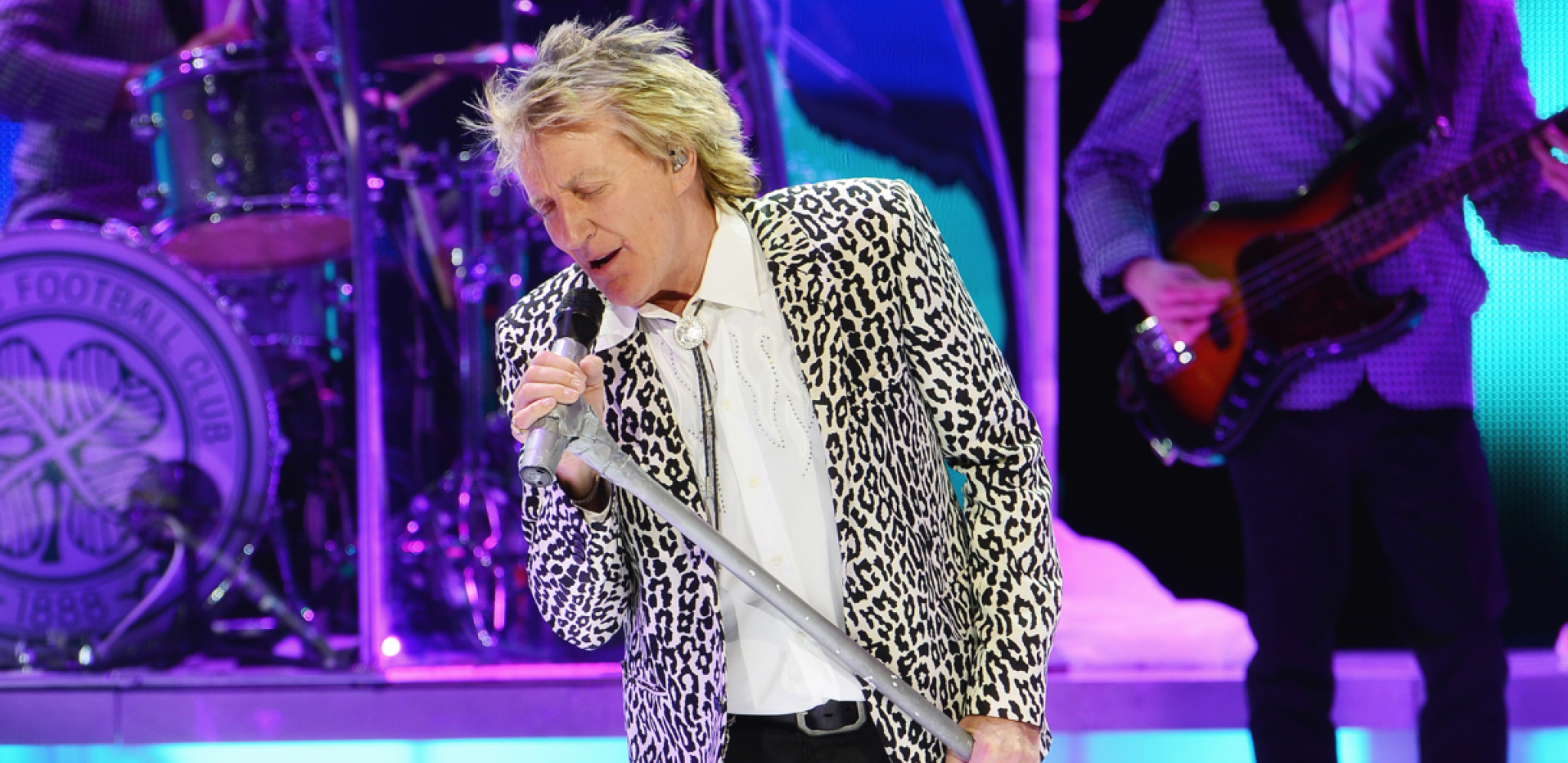 Sir Rod Stewart & Jools Holland predstavljaju 'Pennies From Heaven' treći singl sa zajedničkog albuma Swing Fever