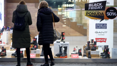 JE LI OVO KONAČAN ZNAK PADA NEMAČKE EKONOMIJE? Kompanija Adidas prijavila je godišnji gubitak prvi put od 1992. godine