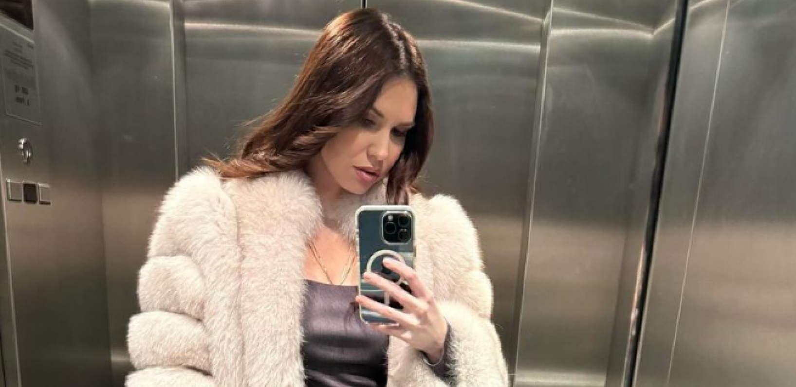 VODITELJKA RTS-A U VEZI SA PISCEM Odveo je na egzotičnu destinaciju, ona se pohvalila na mrežama!