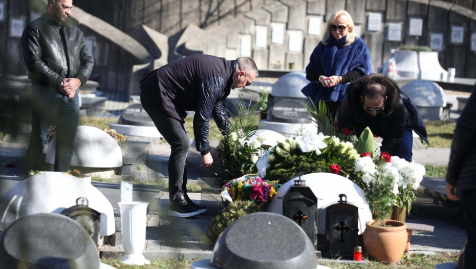 NAJBOLJI DRUG NIJE DOŠAO NA POMEN ŠABANU Udovica kralja narodne muzike mu se odmah obratila