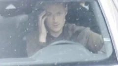 OVAJ VOZAČ JE KAŽNJEN SA 370 EVRA Svi misle da je pričao telefonom, kad ono... hoće to da ospori