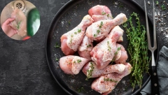 KAKO DA ZNATE DA LI JE PILETINA SVEŽA Obratite pažnju na ove 3 stvari i nećete imati sumnje